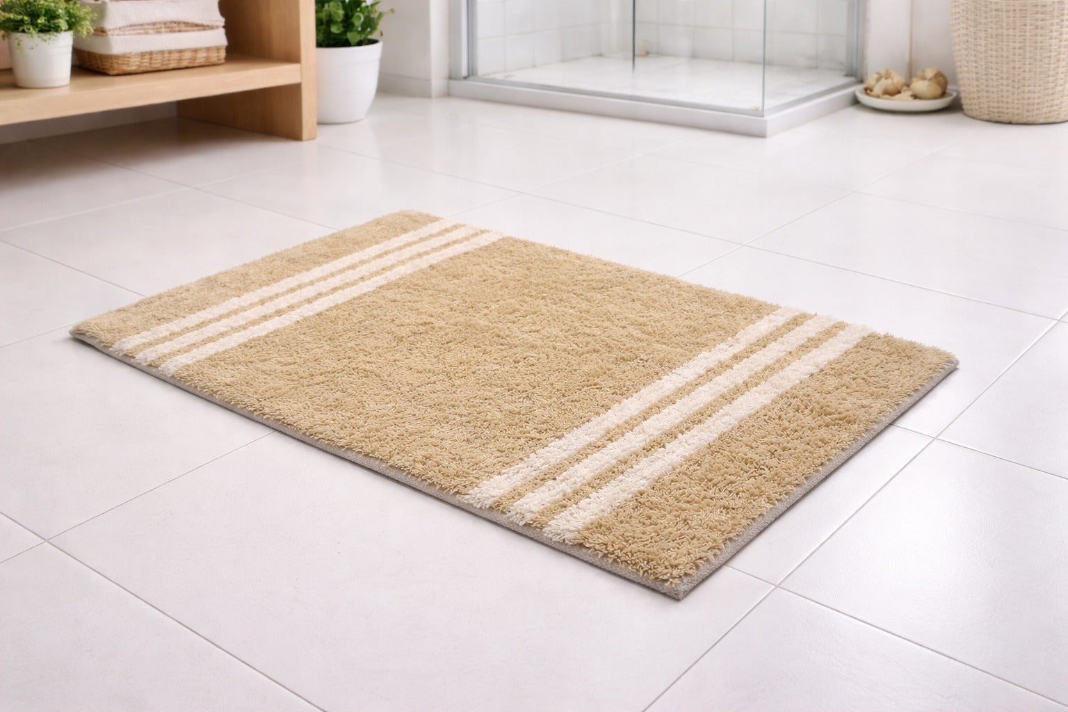 Beige tan striped recycled cotton bathmat, durable 40x60 cm nonslip style shower mat.