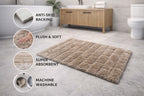 Features infographic for Vorre grid texture micro polyester bathmat highlighting anti-skid backing.