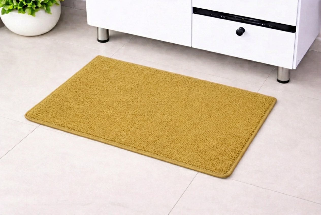 Mustard yellow Vorre classic micro polyester bathmat, quick-drying plush toilet rug.